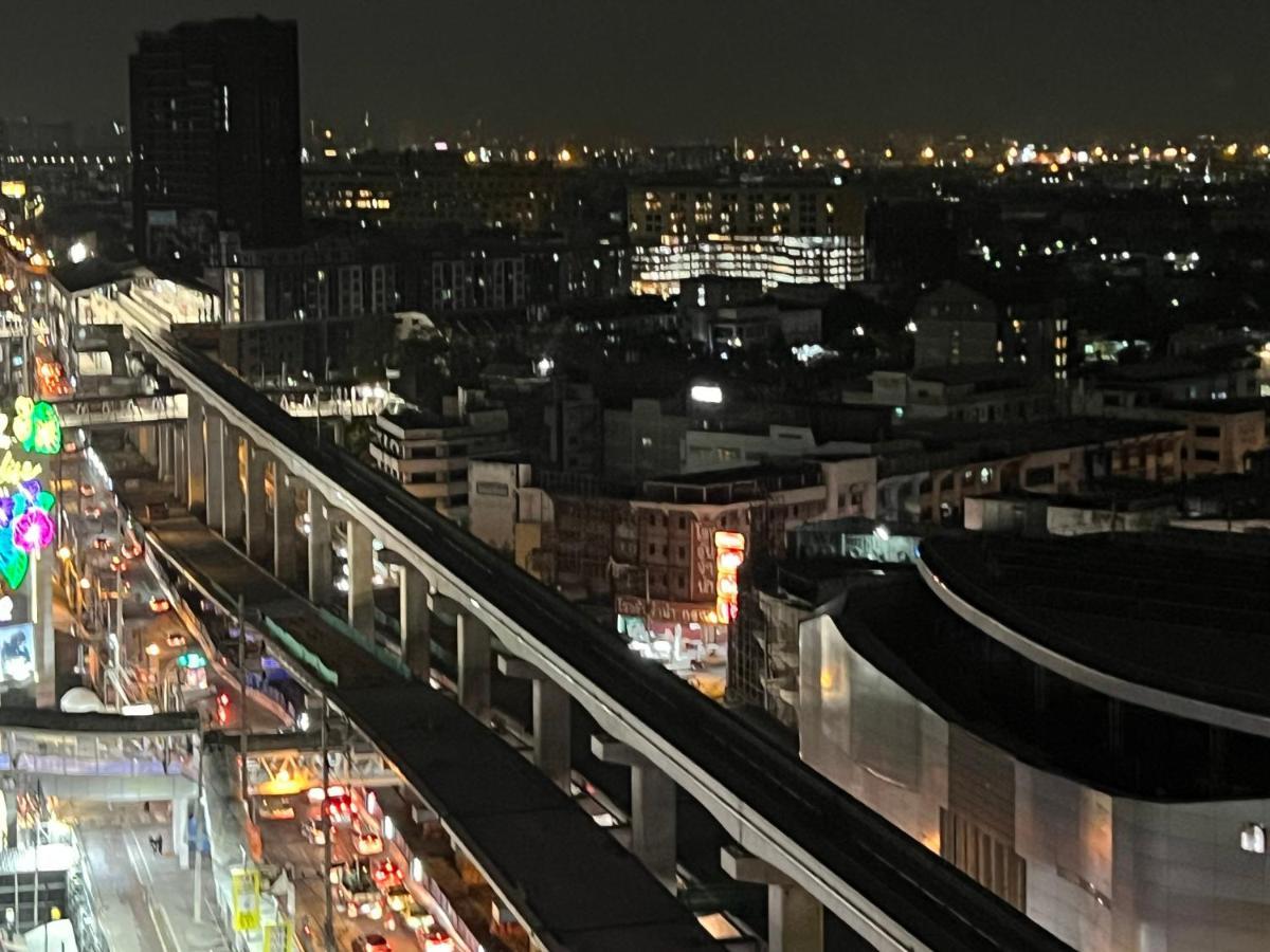 Mall Suites Hotel Bangkok Bagian luar foto