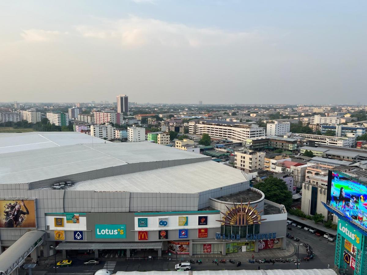 Mall Suites Hotel Bangkok Bagian luar foto