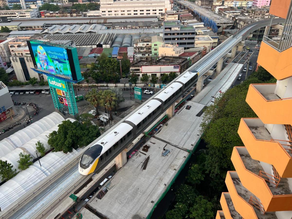 Mall Suites Hotel Bangkok Bagian luar foto