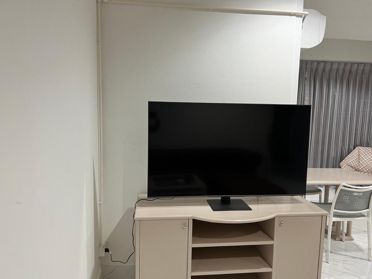 Mall Suites Hotel Bangkok Bagian luar foto