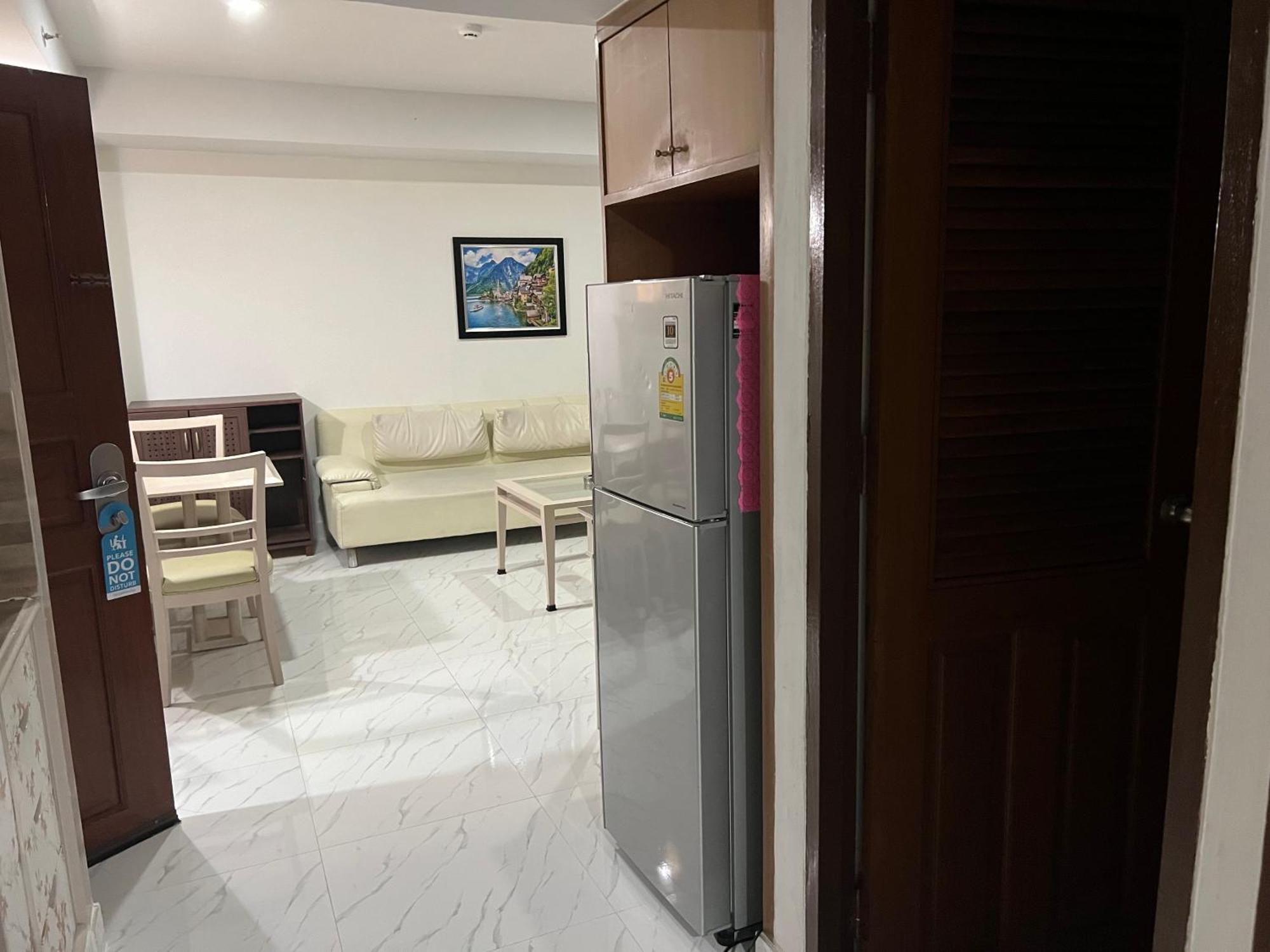 Mall Suites Hotel Bangkok Bagian luar foto