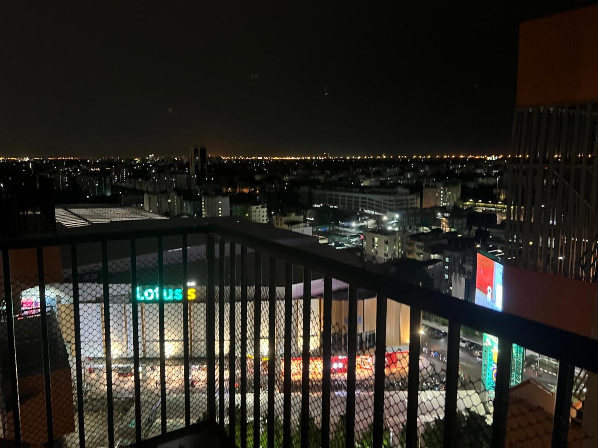 Mall Suites Hotel Bangkok Bagian luar foto