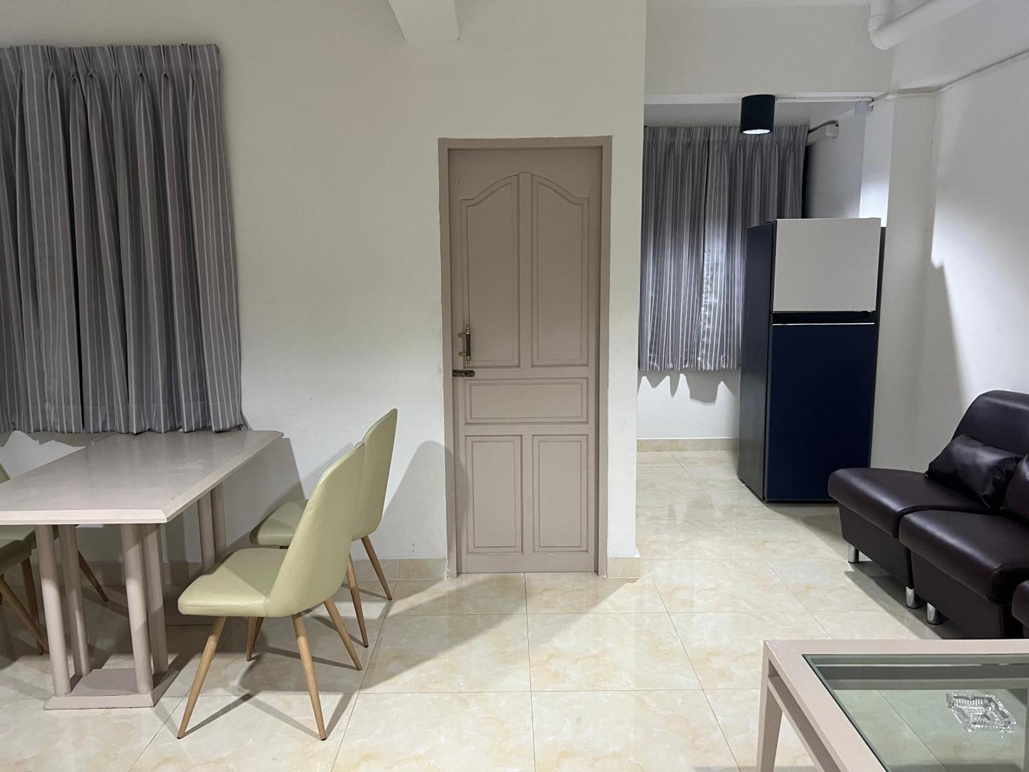 Mall Suites Hotel Bangkok Bagian luar foto