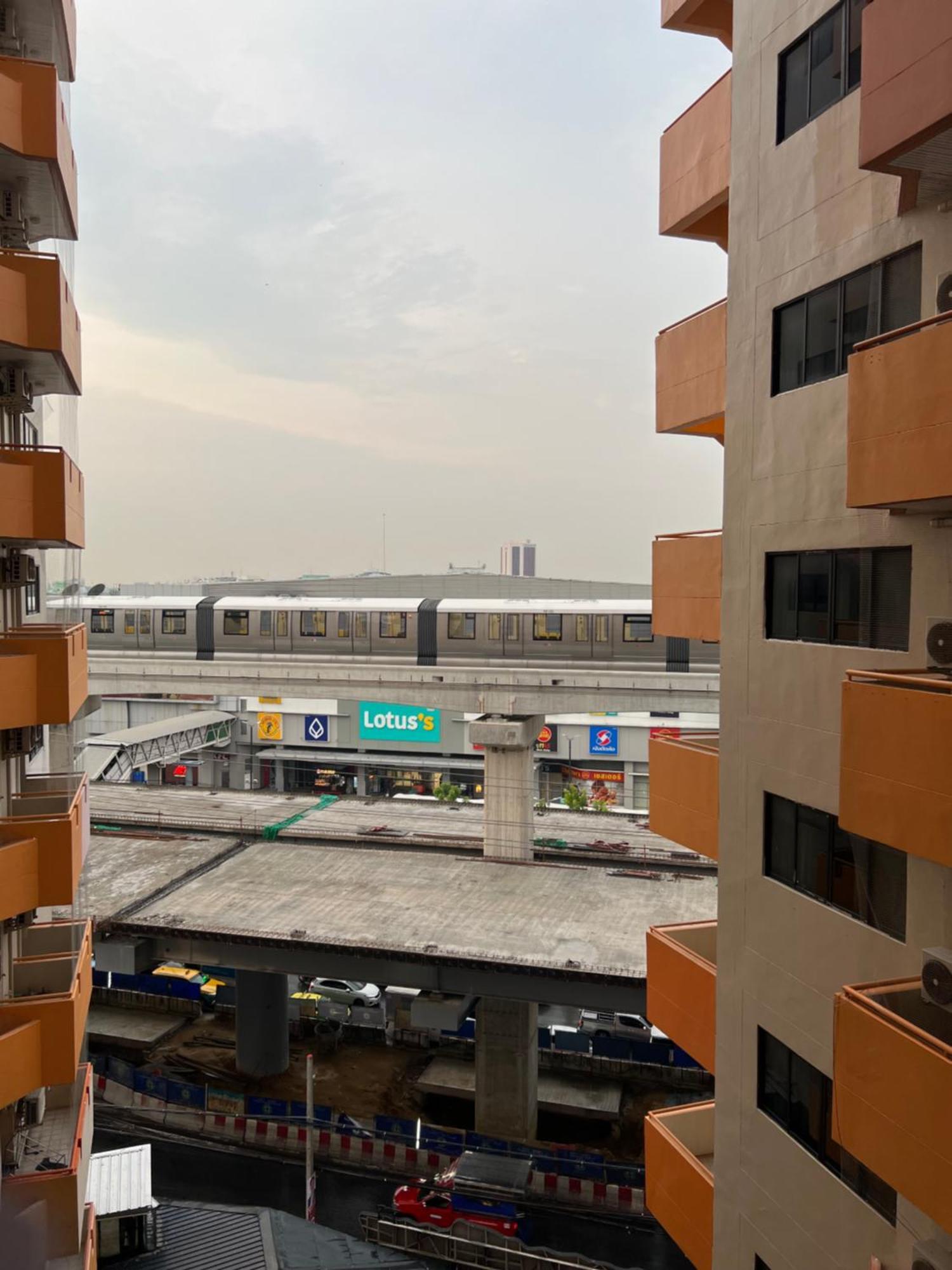 Mall Suites Hotel Bangkok Bagian luar foto