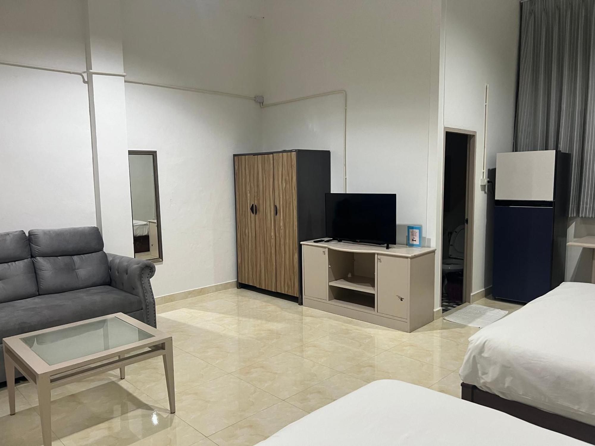 Mall Suites Hotel Bangkok Bagian luar foto