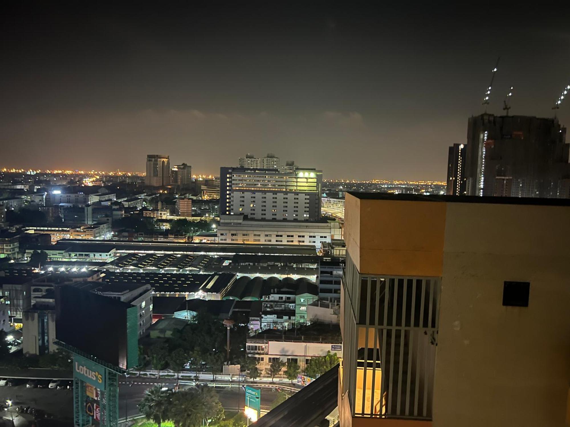 Mall Suites Hotel Bangkok Bagian luar foto